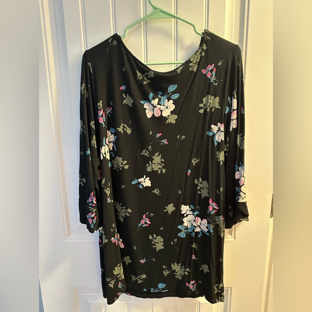 J. Jill Black and Green Floral shirt